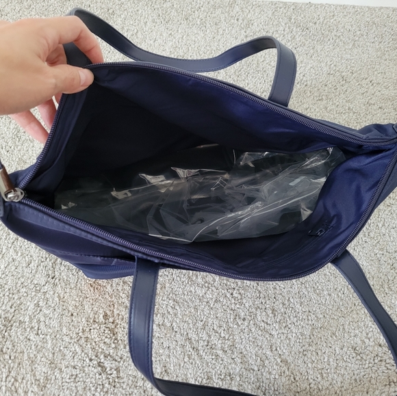 Purse - Picture 4 of 7